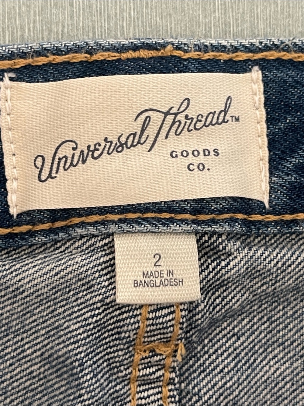 Women's Mid-Rise Boyfriend Jeans Universal Thread Vintage Medium Destroy size 2 - Picture 8 of 8